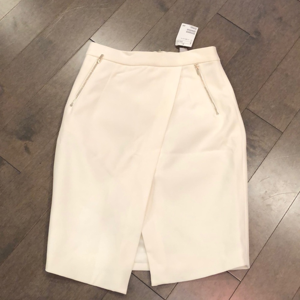 White pencils skirt (never been worn)
